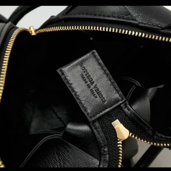 BOTTEGA VENETA Compact Woven Camera Pouch - Picture 9 of 9